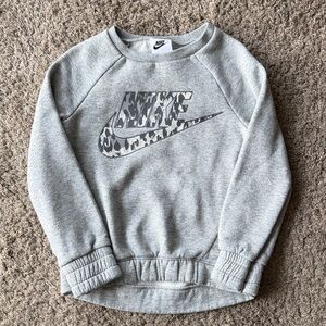 Nike Kids Light Gray Sweatshirt with Patterned Logo